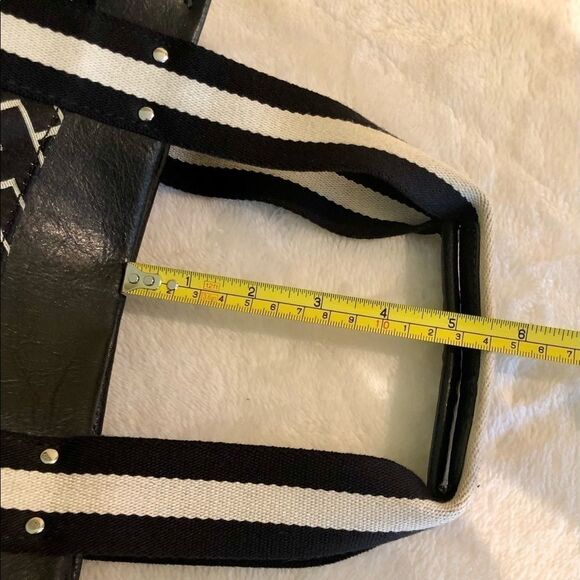 TOMMY HILFIGER AMERICAN CLASSIC SMALL SATCHEL - Picture 12 of 13